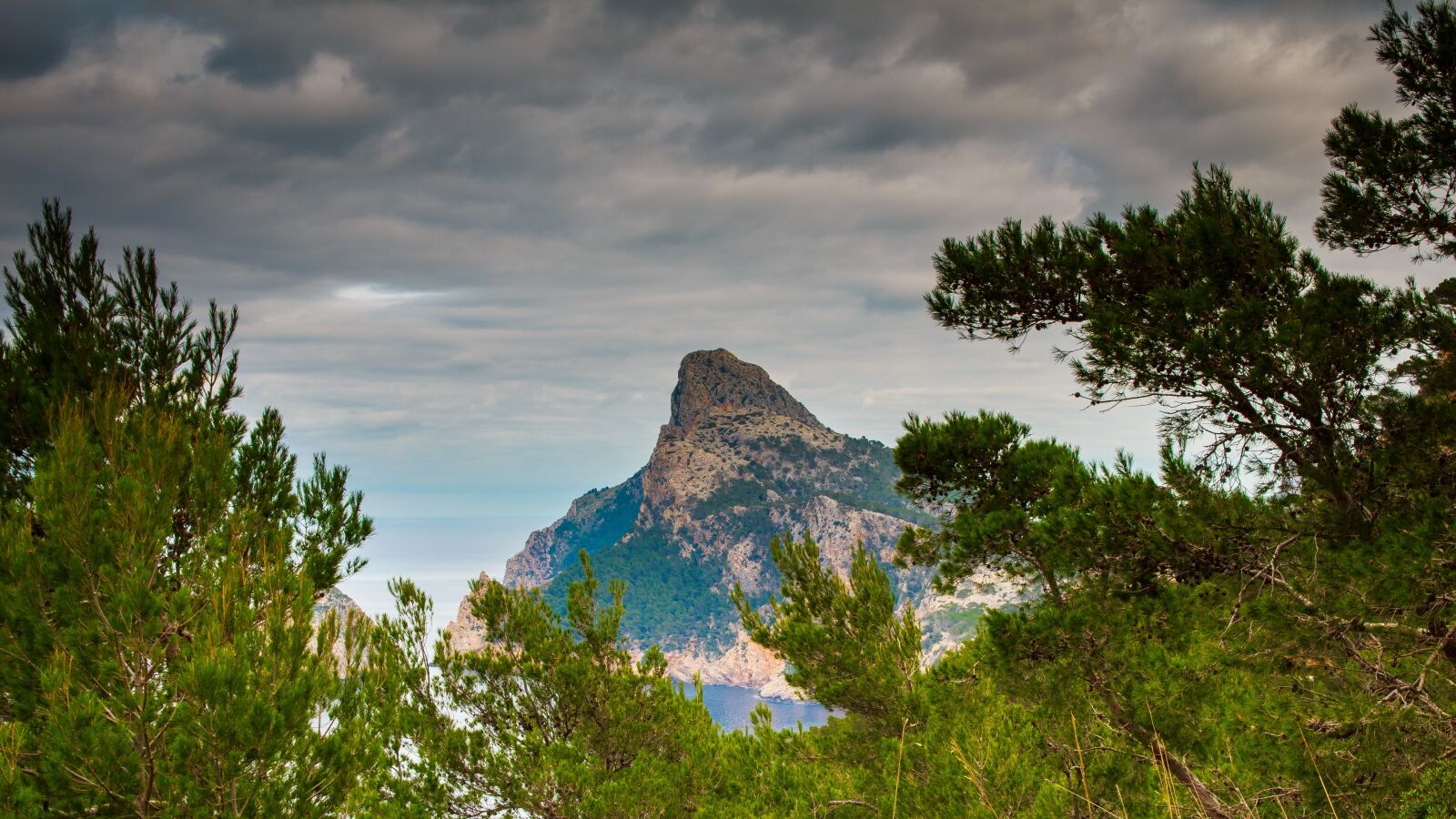 Canon EOS 650D (EOS Rebel T4i / EOS Kiss X6i) sample photo. Mallorca, winter, cap de photography
