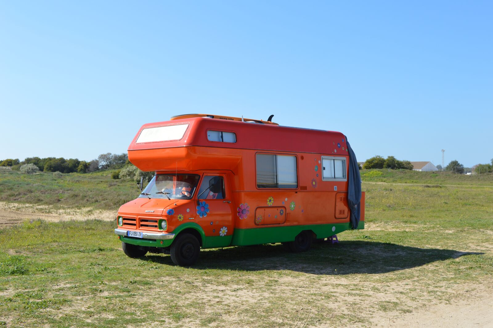 Nikon D3200 sample photo. Machine, motorhome, trailer photography