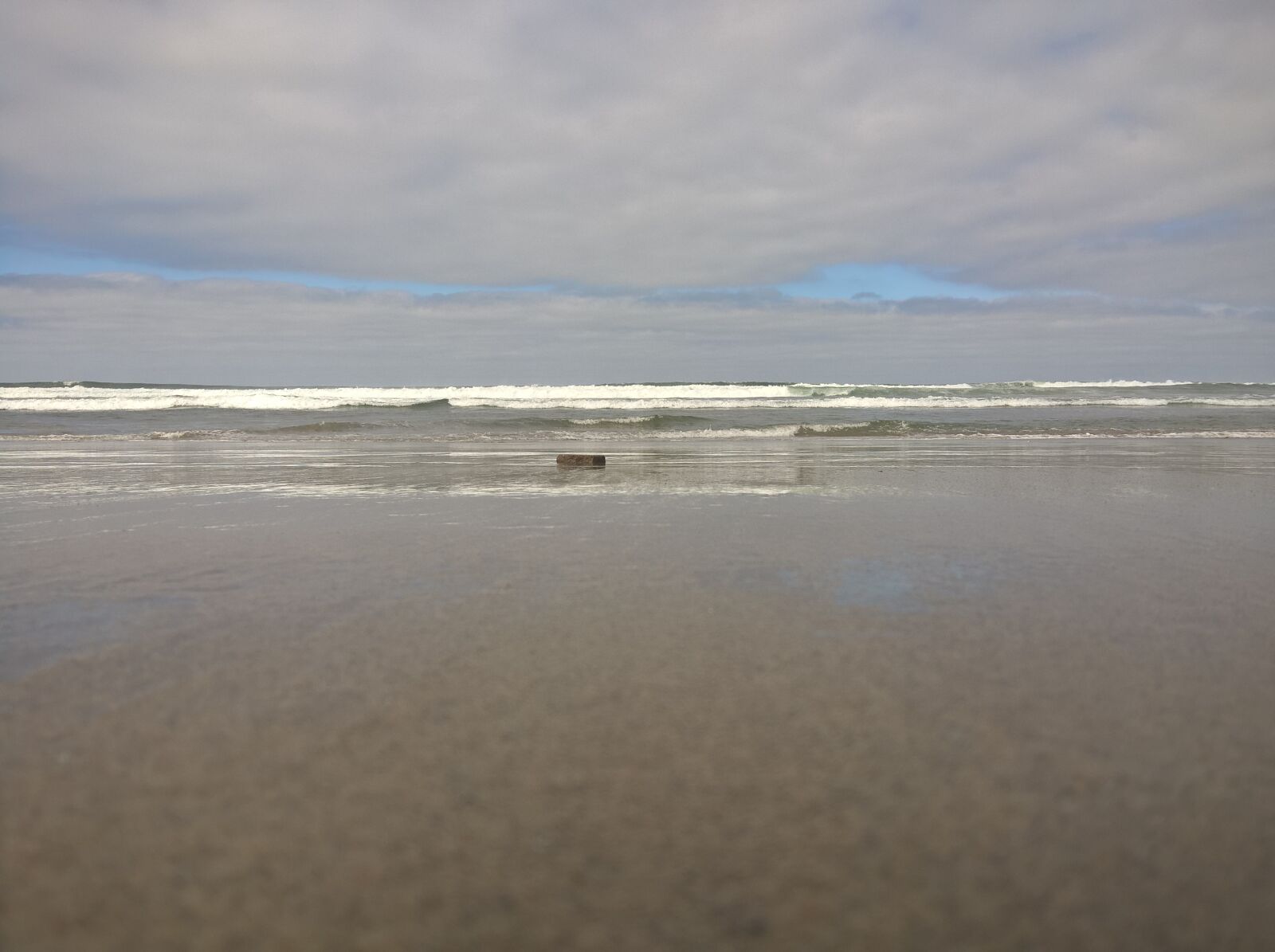 Microsoft Lumia 640 XL sample photo. Beach, rock, sand, wave photography
