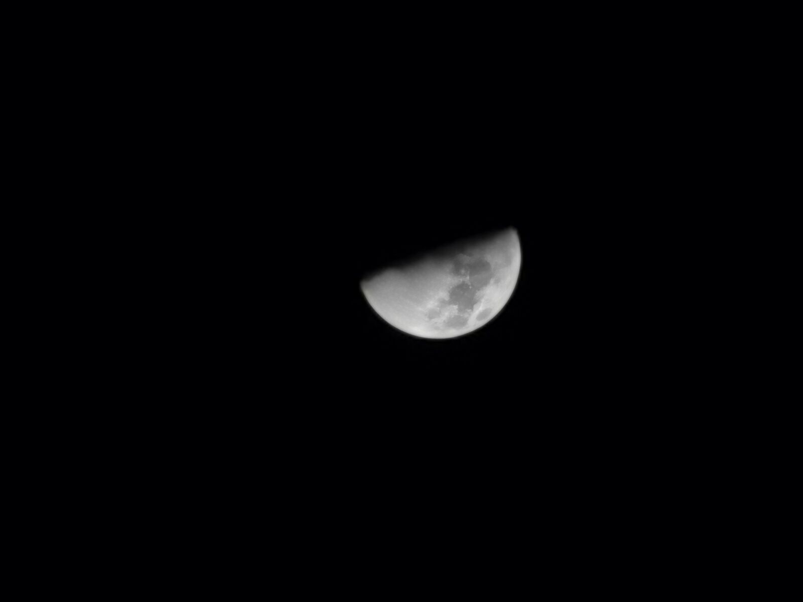 HUAWEI P30 sample photo. Night, moon, black photography