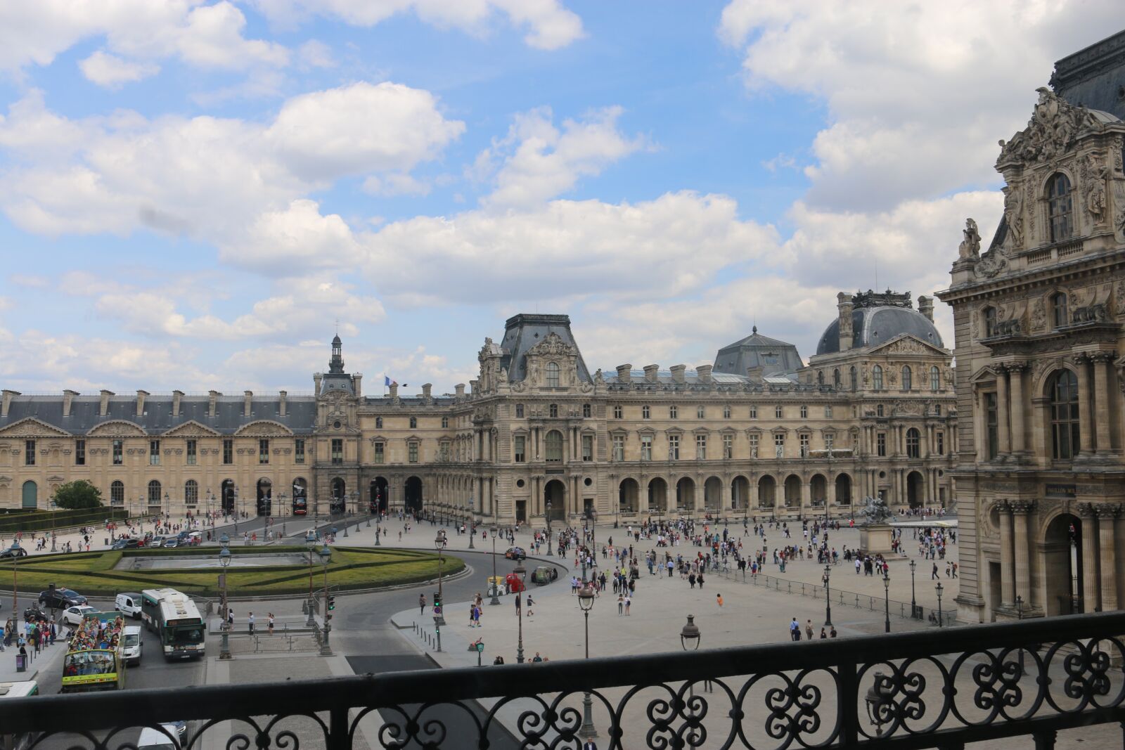 Canon EOS 70D sample photo. Paris, window, france photography