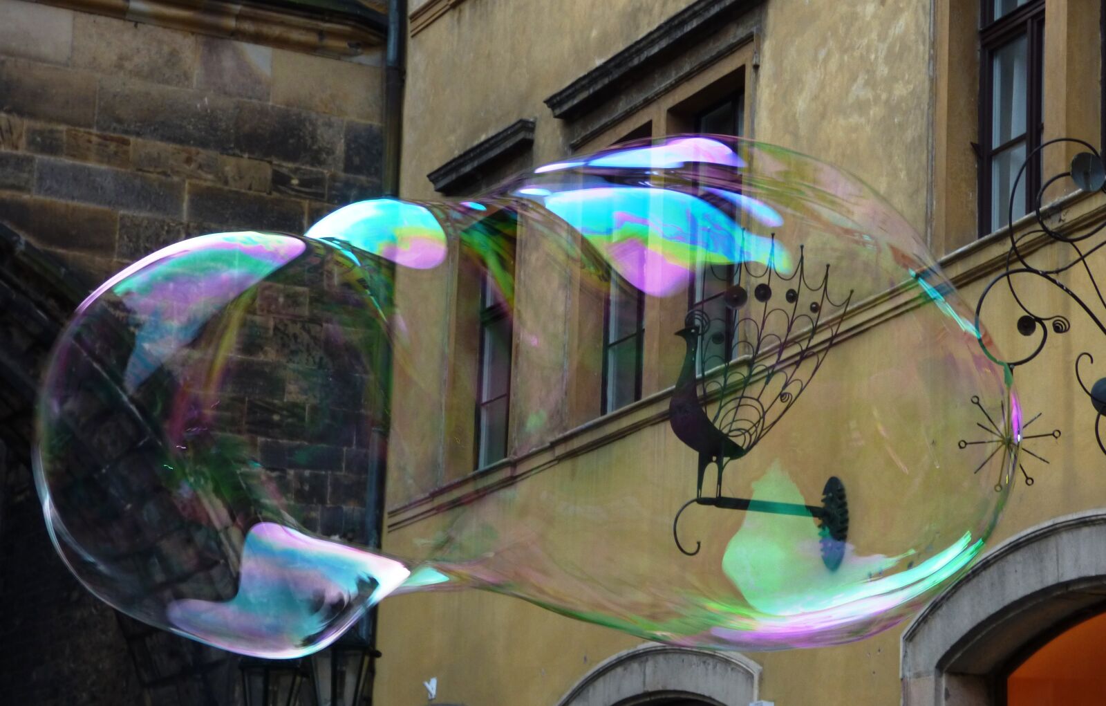 Panasonic DMC-FZ72 sample photo. Bubble, bubbles, soap photography