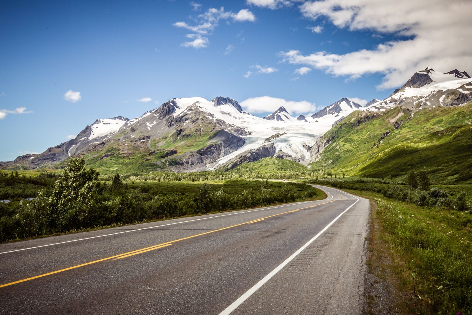 Canon EOS-1D Mark IV sample photo. Landscape, glacier, road photography