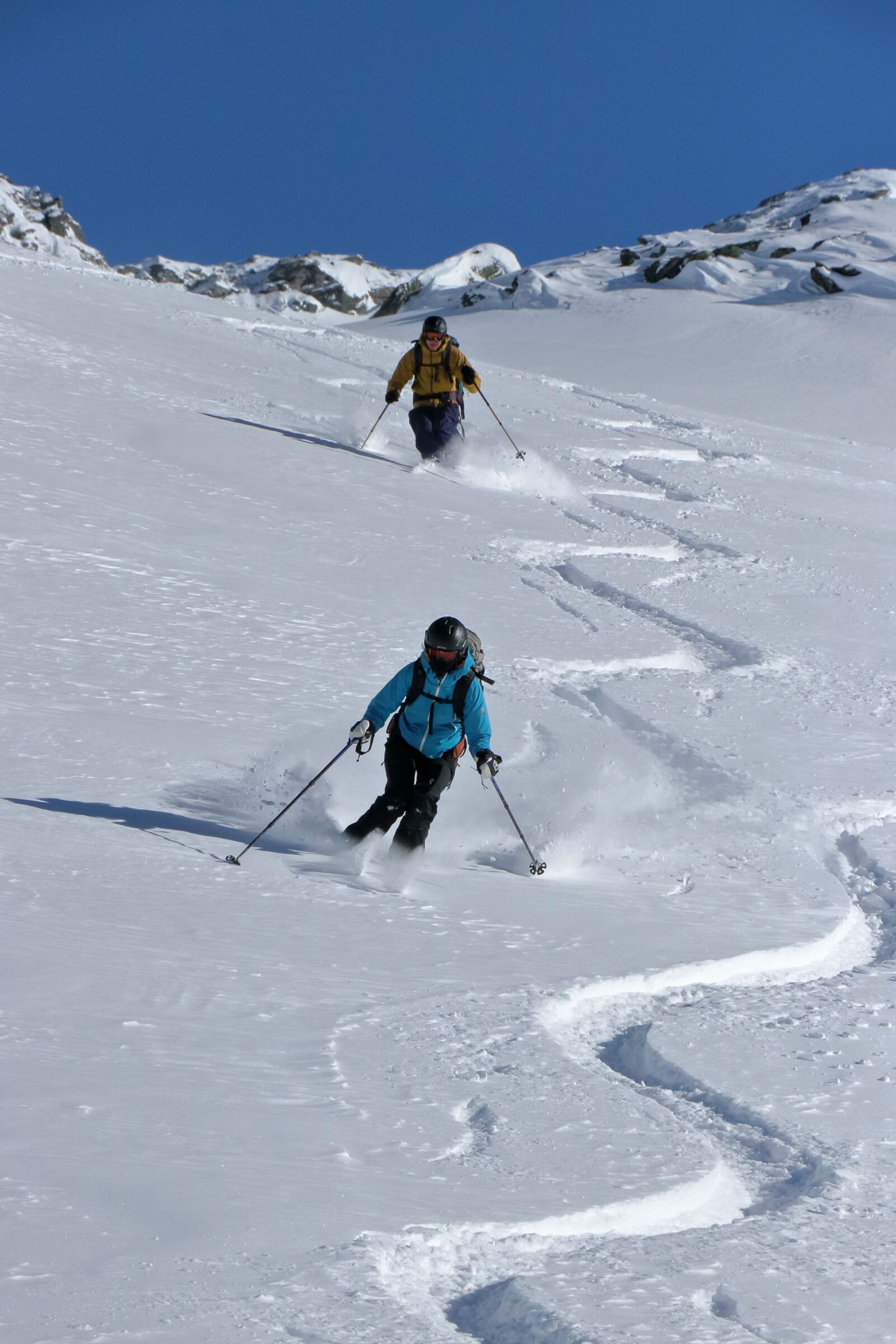 Canon EF-S 18-135mm F3.5-5.6 IS USM sample photo. Ski, snow, winter photography
