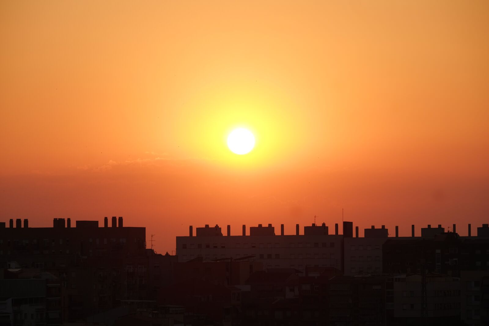 Fujifilm XF 55-200mm F3.5-4.8 R LM OIS sample photo. Sabadell, dawn, sun photography