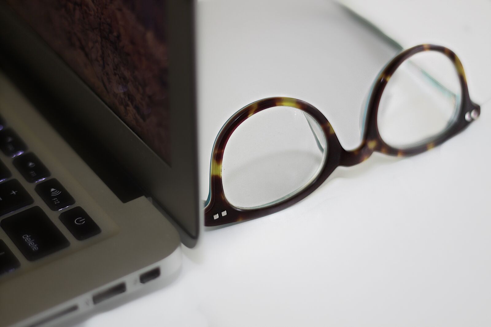 Canon EOS 50D sample photo. Apple, apple inc, macbook photography