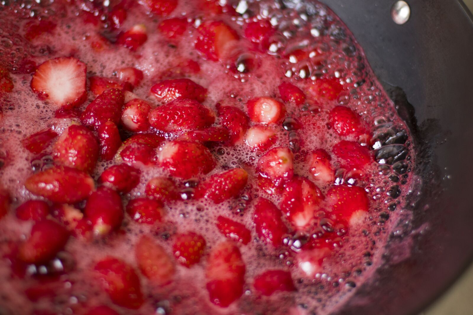 Canon EF 50mm F1.4 USM sample photo. Jam, strawberry, fruit photography