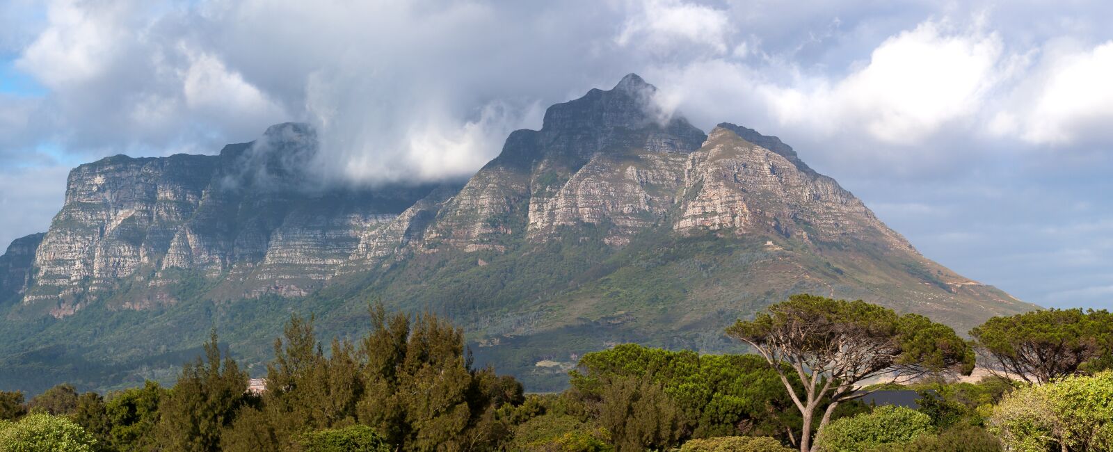 Canon EOS 5D + Canon EF 100-400mm F4.5-5.6L IS USM sample photo. Table mountain, panoramic, devil's photography