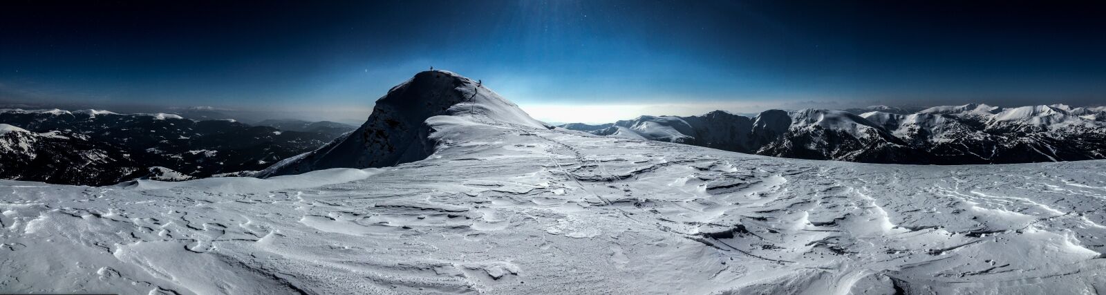 iPhone 4S back camera 4.28mm f/2.4 sample photo. Winter, landscape, mountain photography