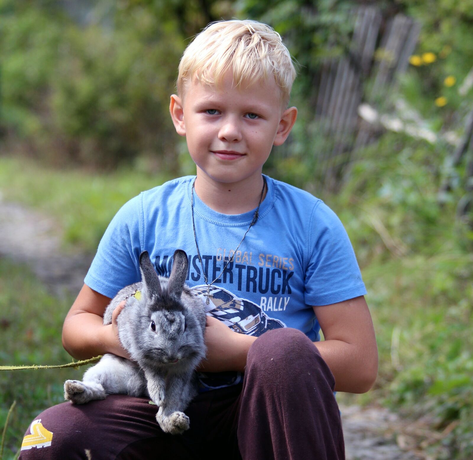 Canon EOS 650D (EOS Rebel T4i / EOS Kiss X6i) sample photo. Boy, baby, rabbit photography