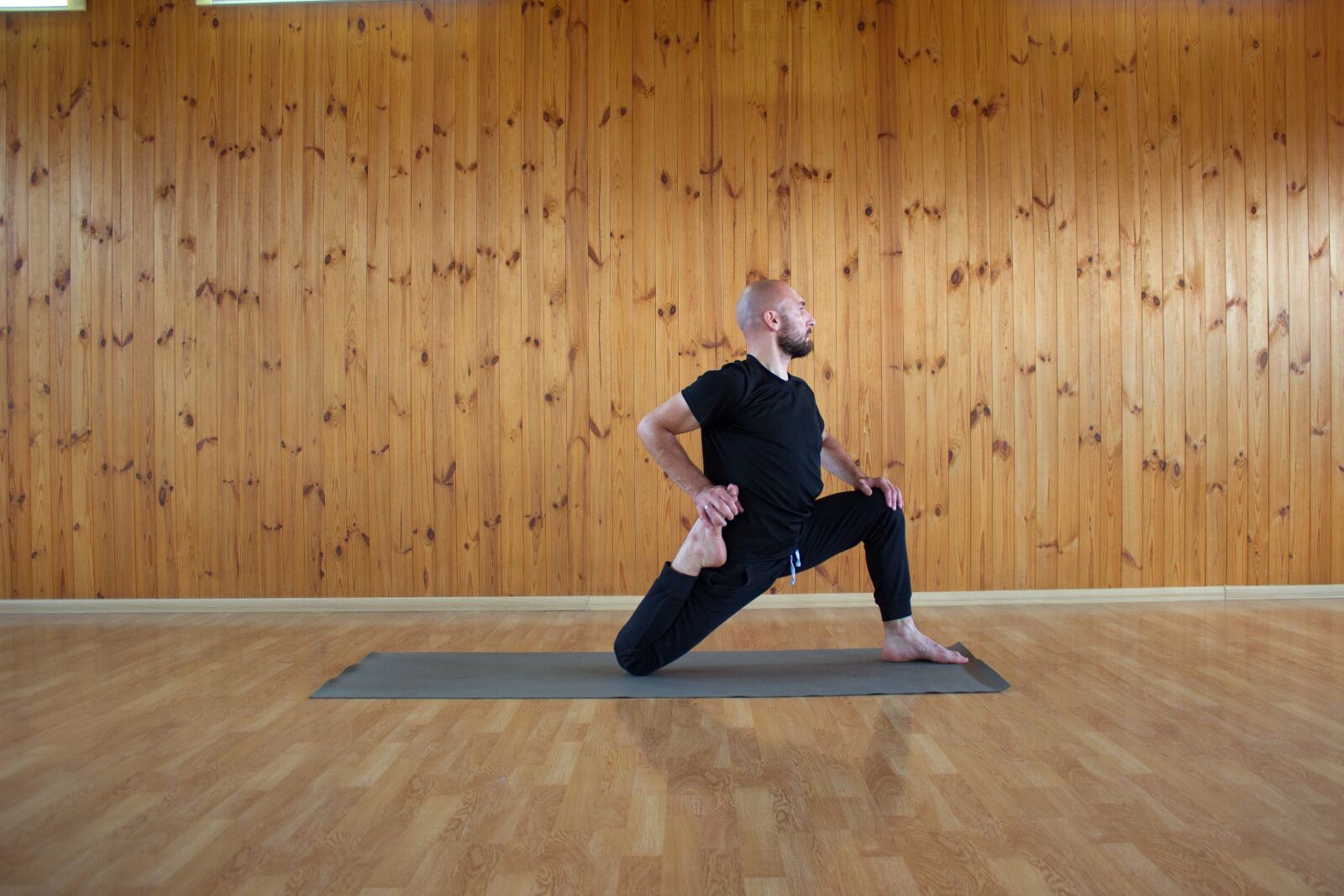 Canon EOS 600D (Rebel EOS T3i / EOS Kiss X5) sample photo. Yoga, taoism, zen photography