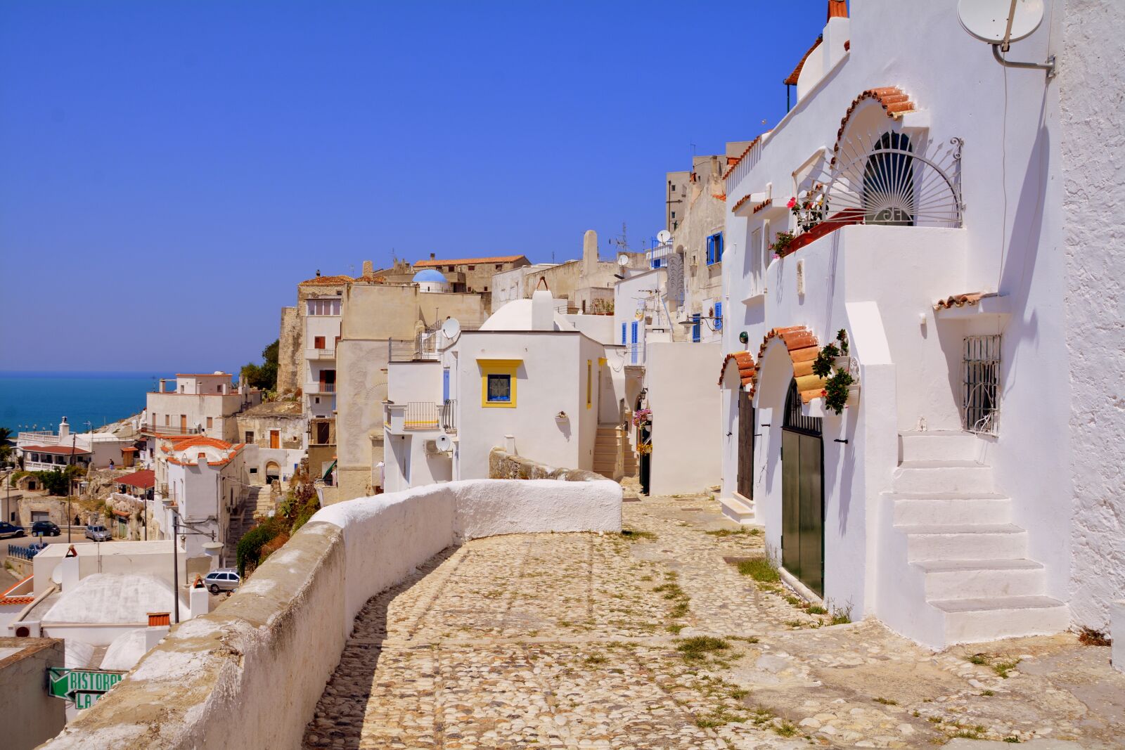 Nikon D7100 sample photo. Houses, alley, picturesque photography