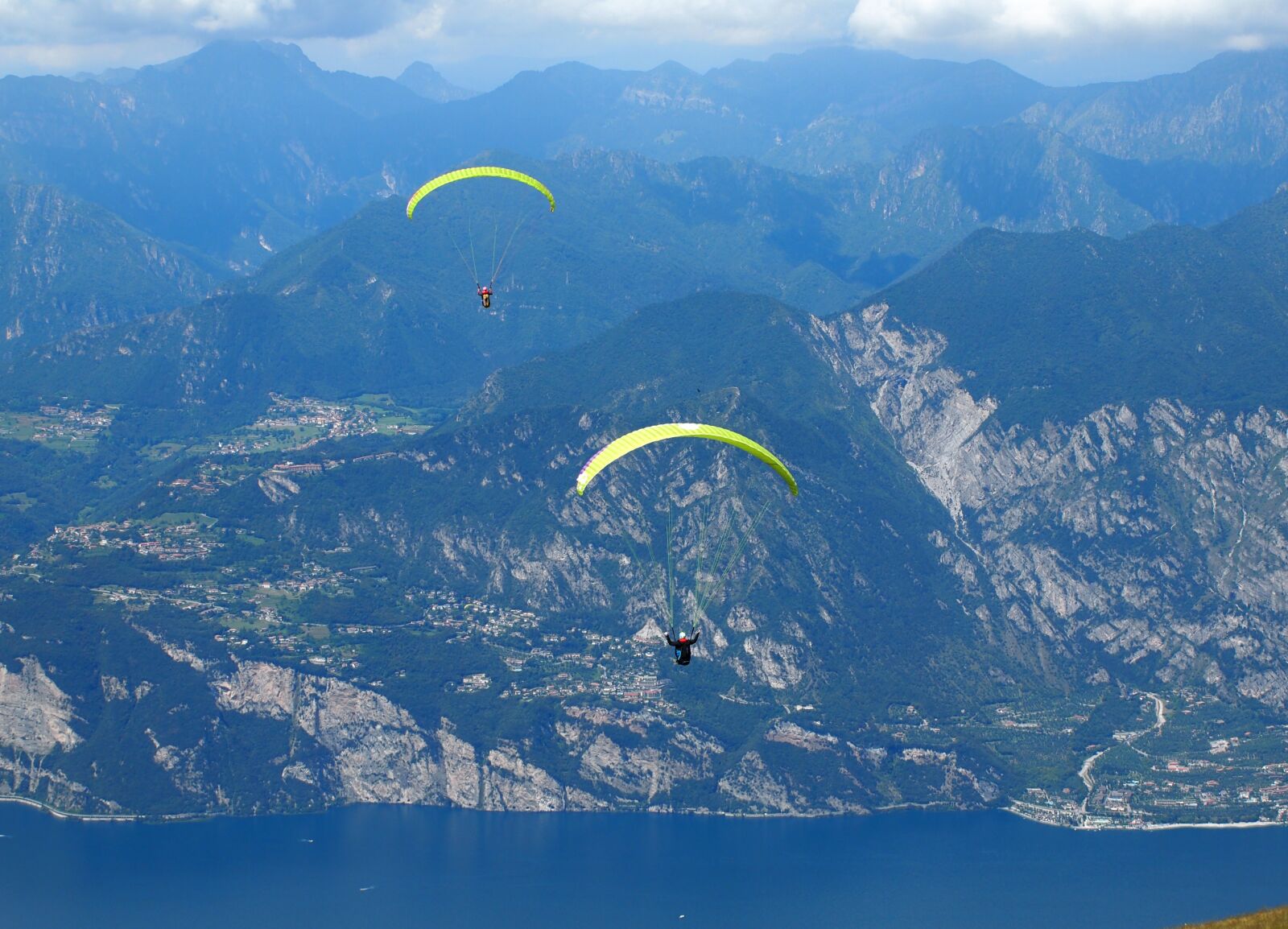 Olympus PEN E-PL1 sample photo. Paraglider, screen, chute photography