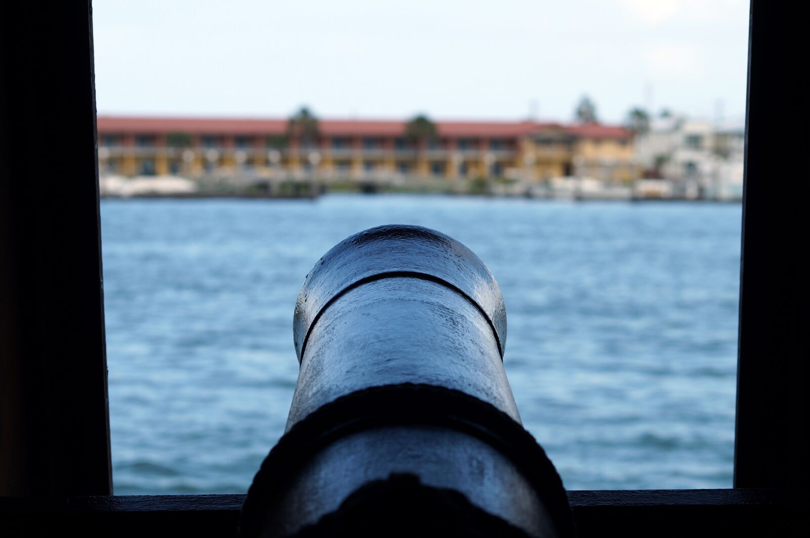 Sony SLT-A57 sample photo. Cannon, war, ship photography