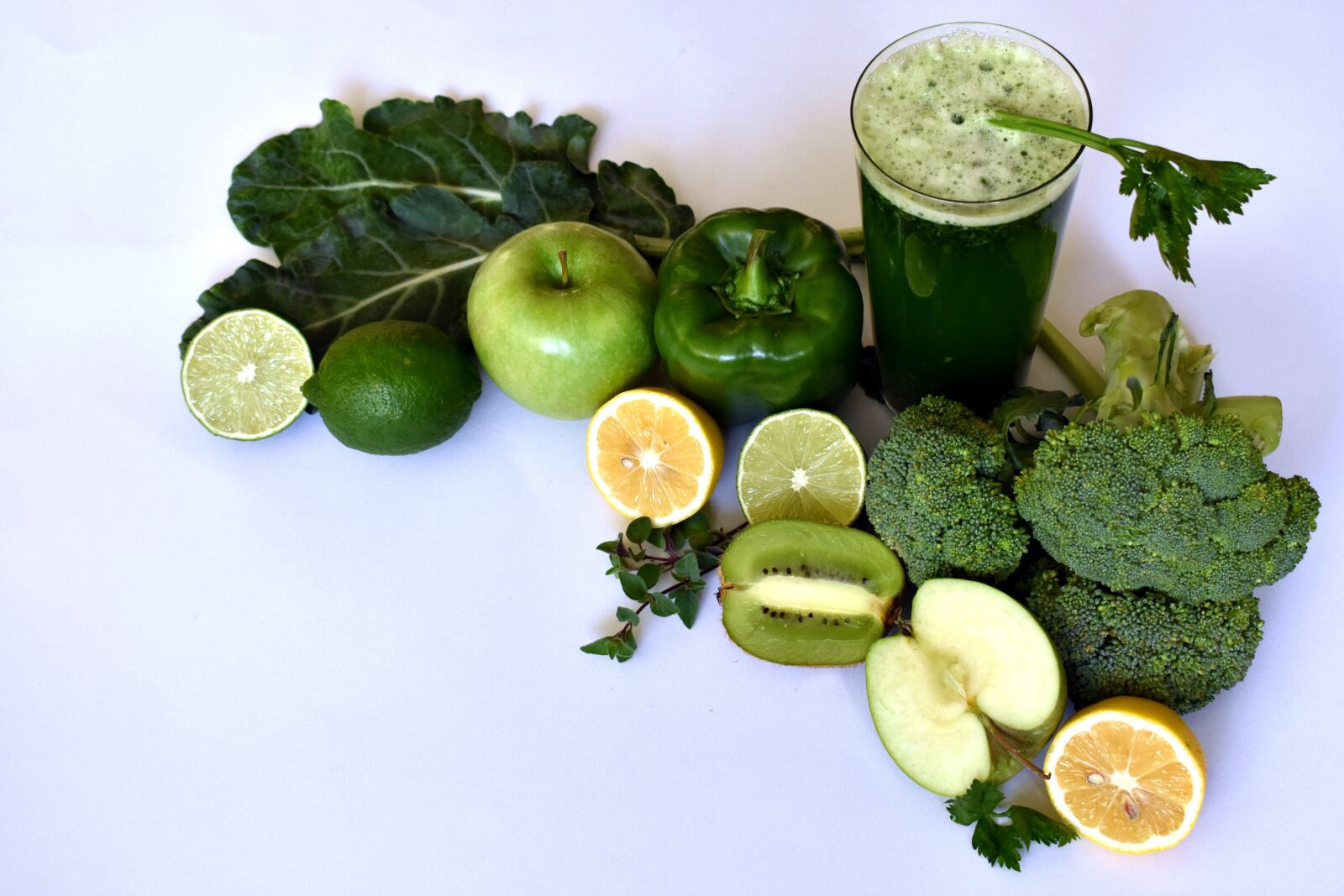 Nikon D3400 sample photo. Smoothie, vegan, vegetarian photography