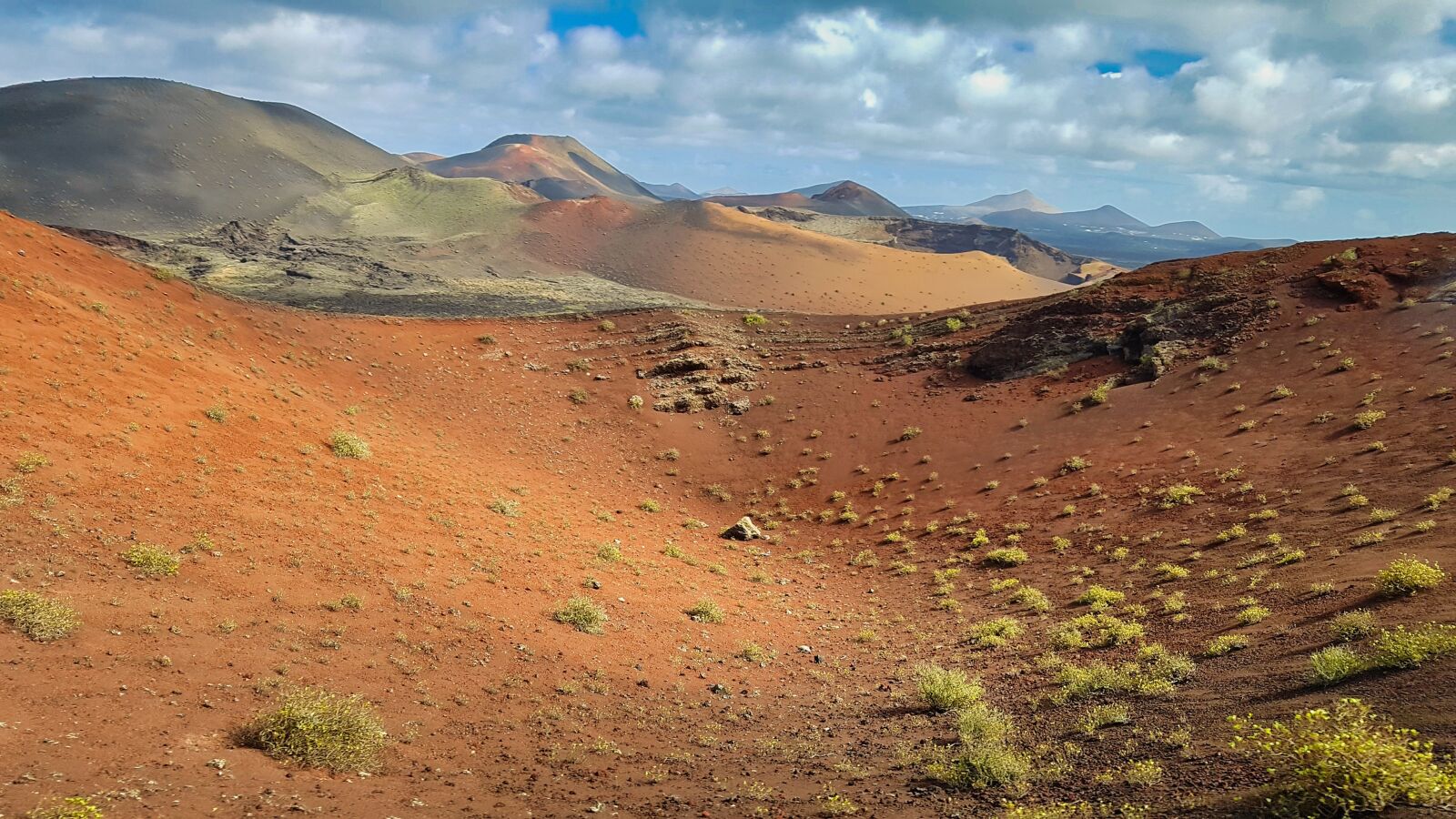 Samsung Galaxy S7 sample photo. Mountains, sand, lava photography