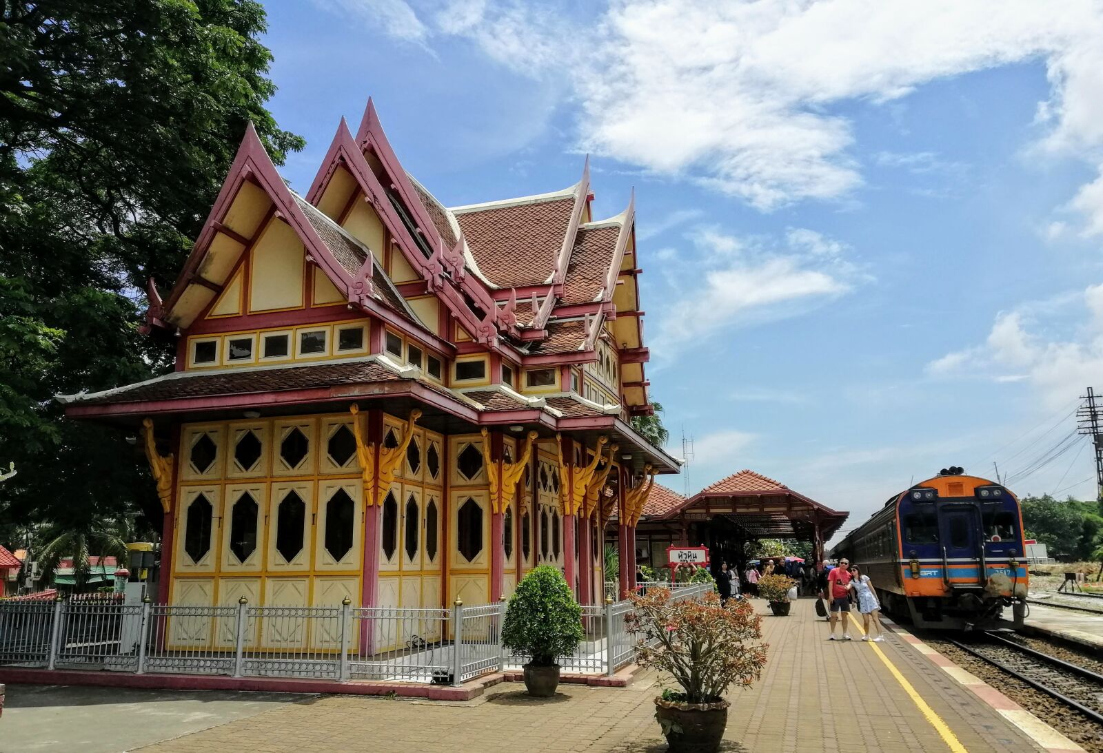 HUAWEI nova 3i sample photo. Railway station, the train photography