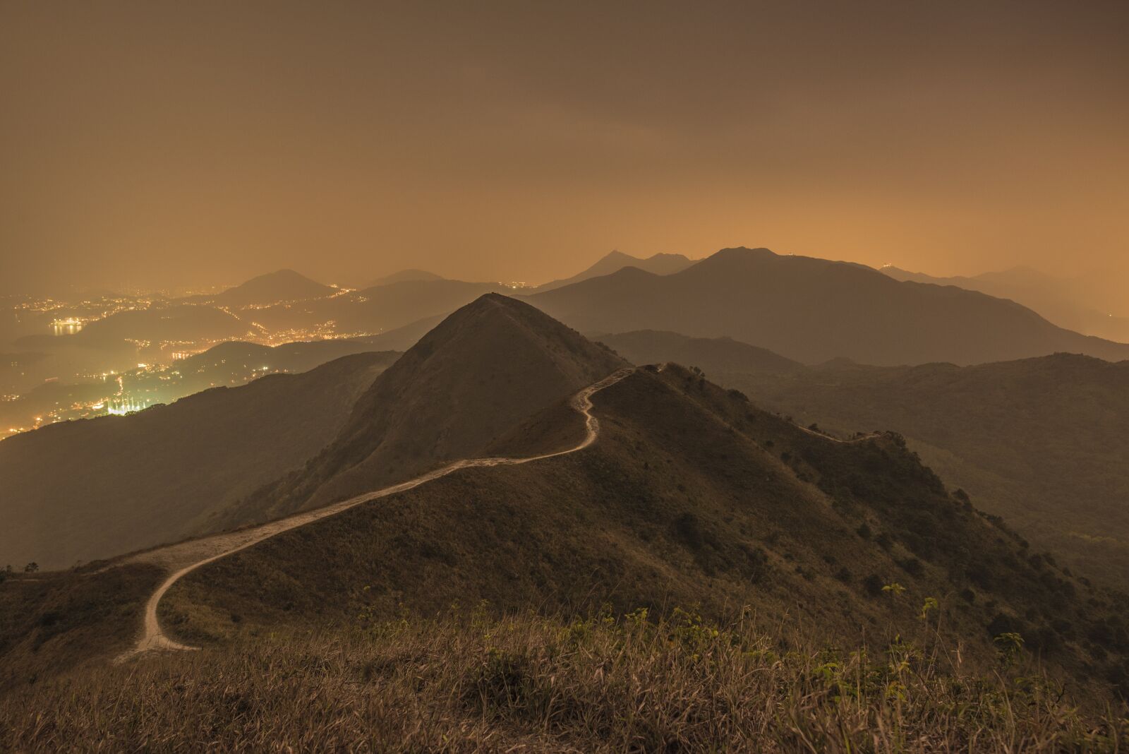 Nikon D810 sample photo. Mountain range, nightfall, landscape photography