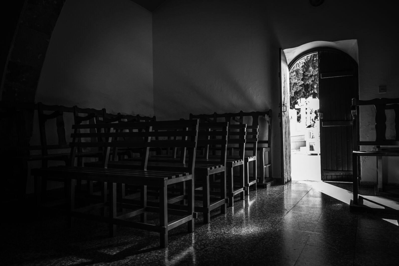 Nikon D3300 sample photo. Door, open, light photography