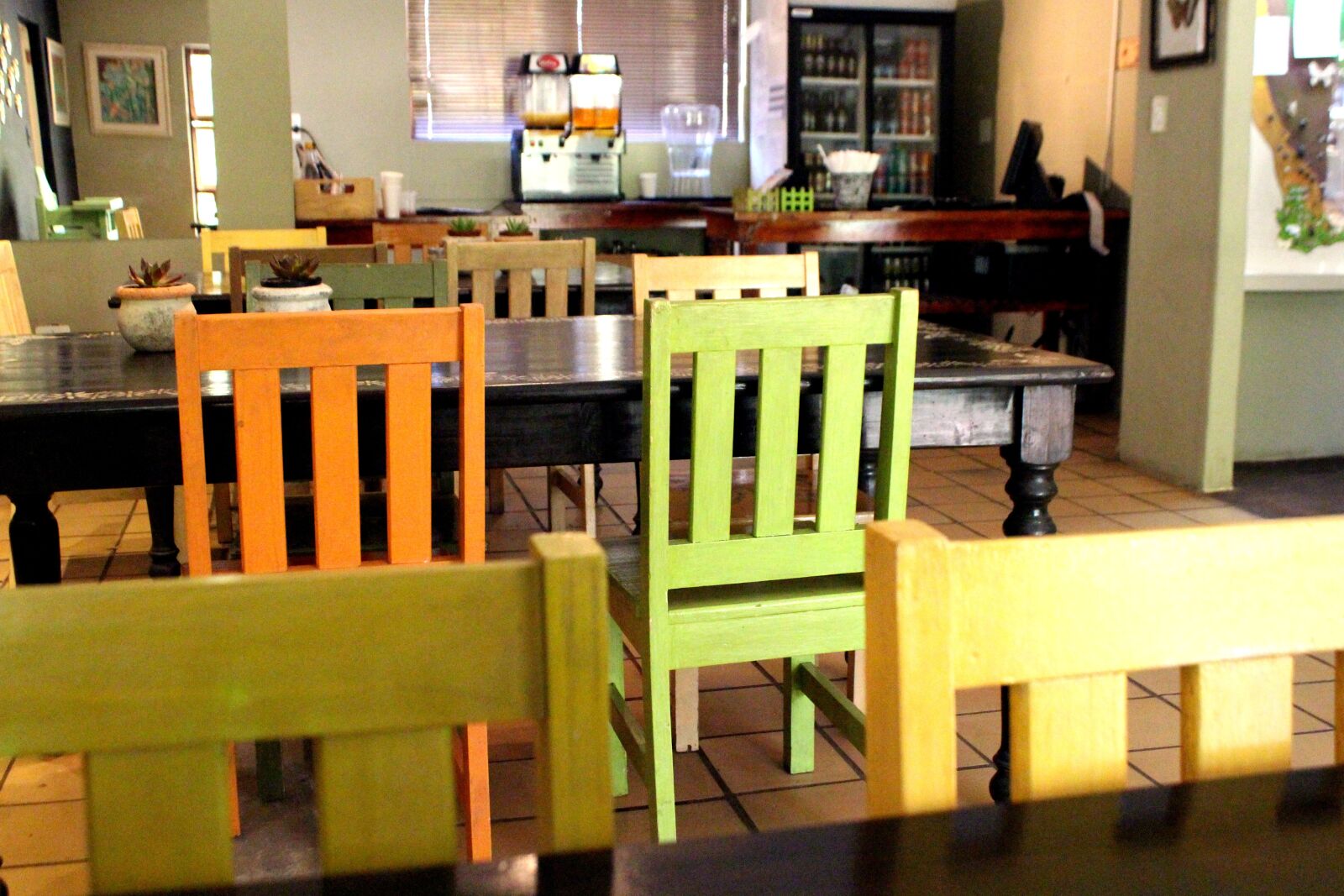Canon EOS 650D (EOS Rebel T4i / EOS Kiss X6i) sample photo. Chairs, restaurant, colorful photography