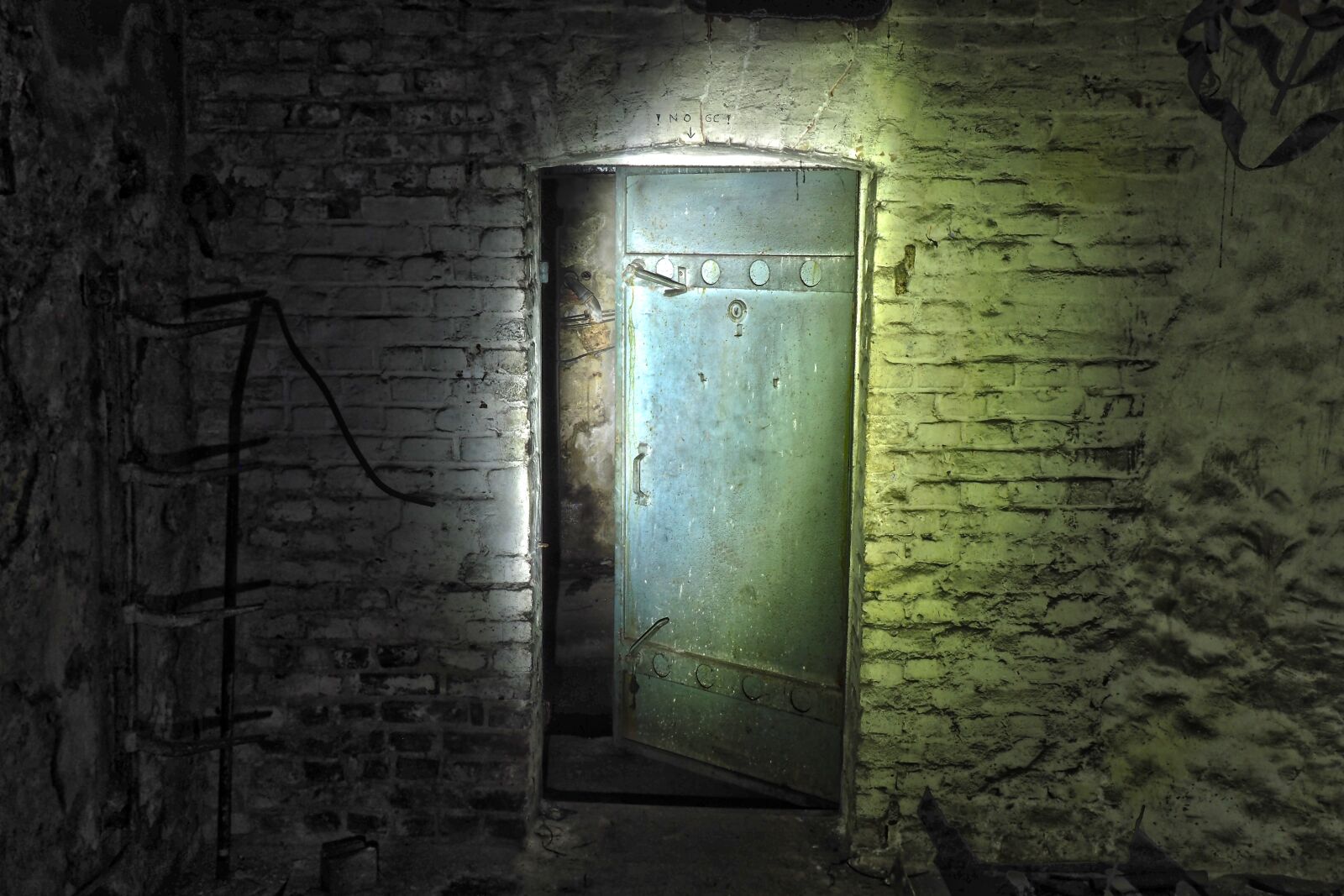 Olympus OM-D E-M10 sample photo. Lost places, keller, pforphoto photography