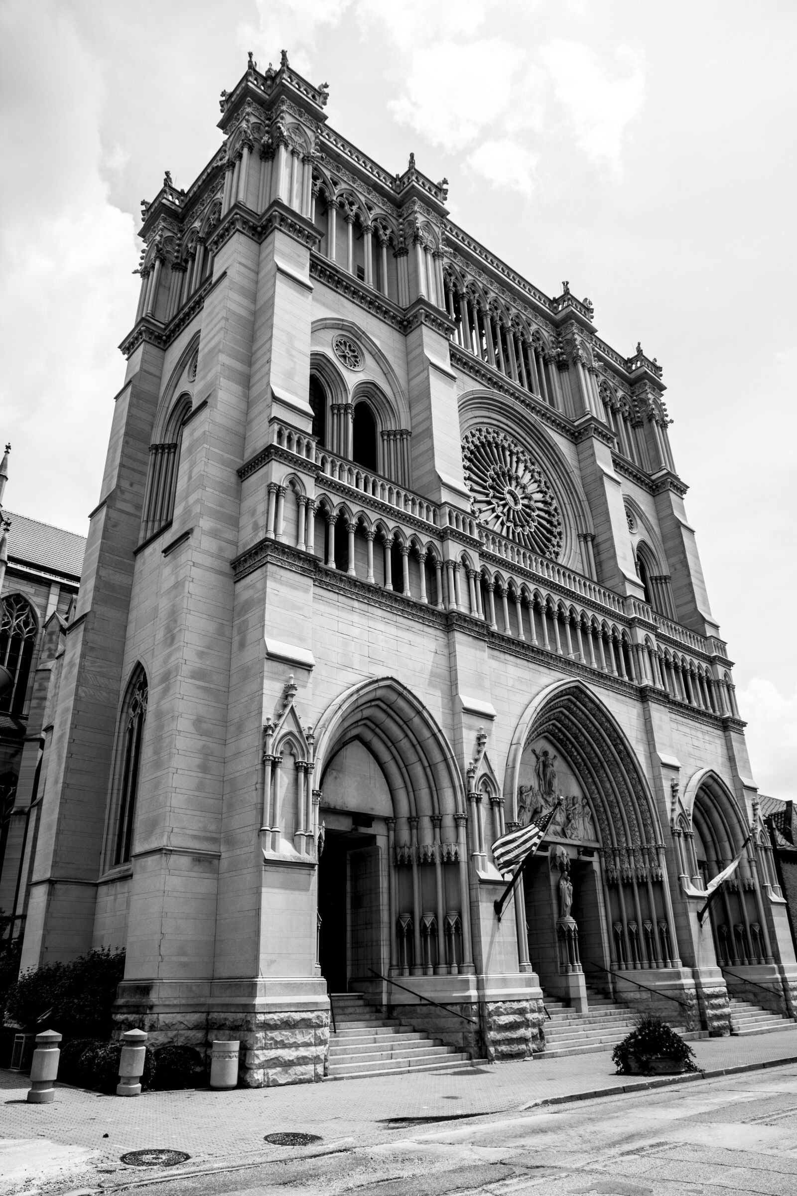 Canon EOS 7D sample photo. Church, cathedral, newport photography