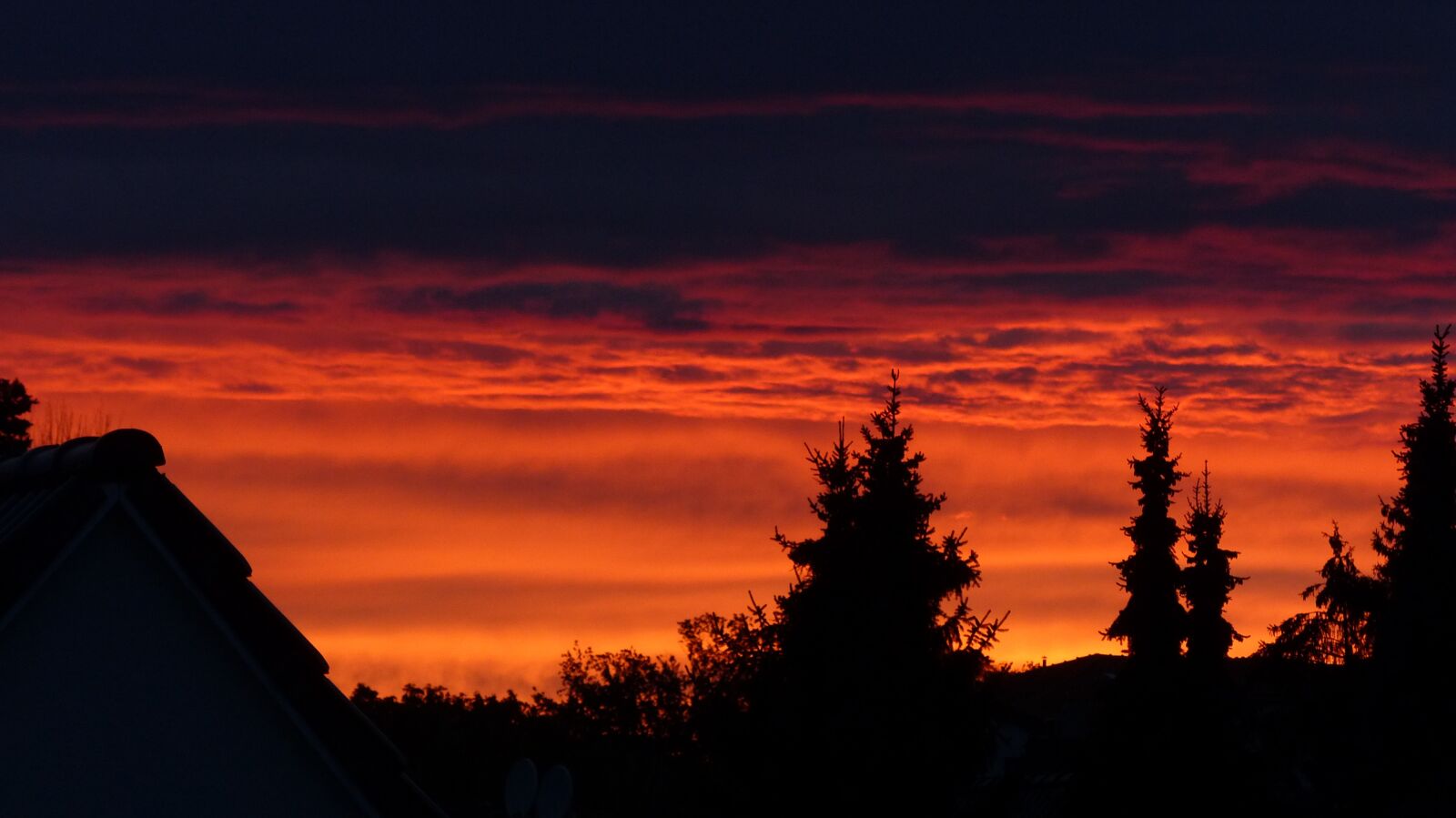Panasonic Lumix DMC-FZ200 sample photo. Sunset, mood, dusk photography