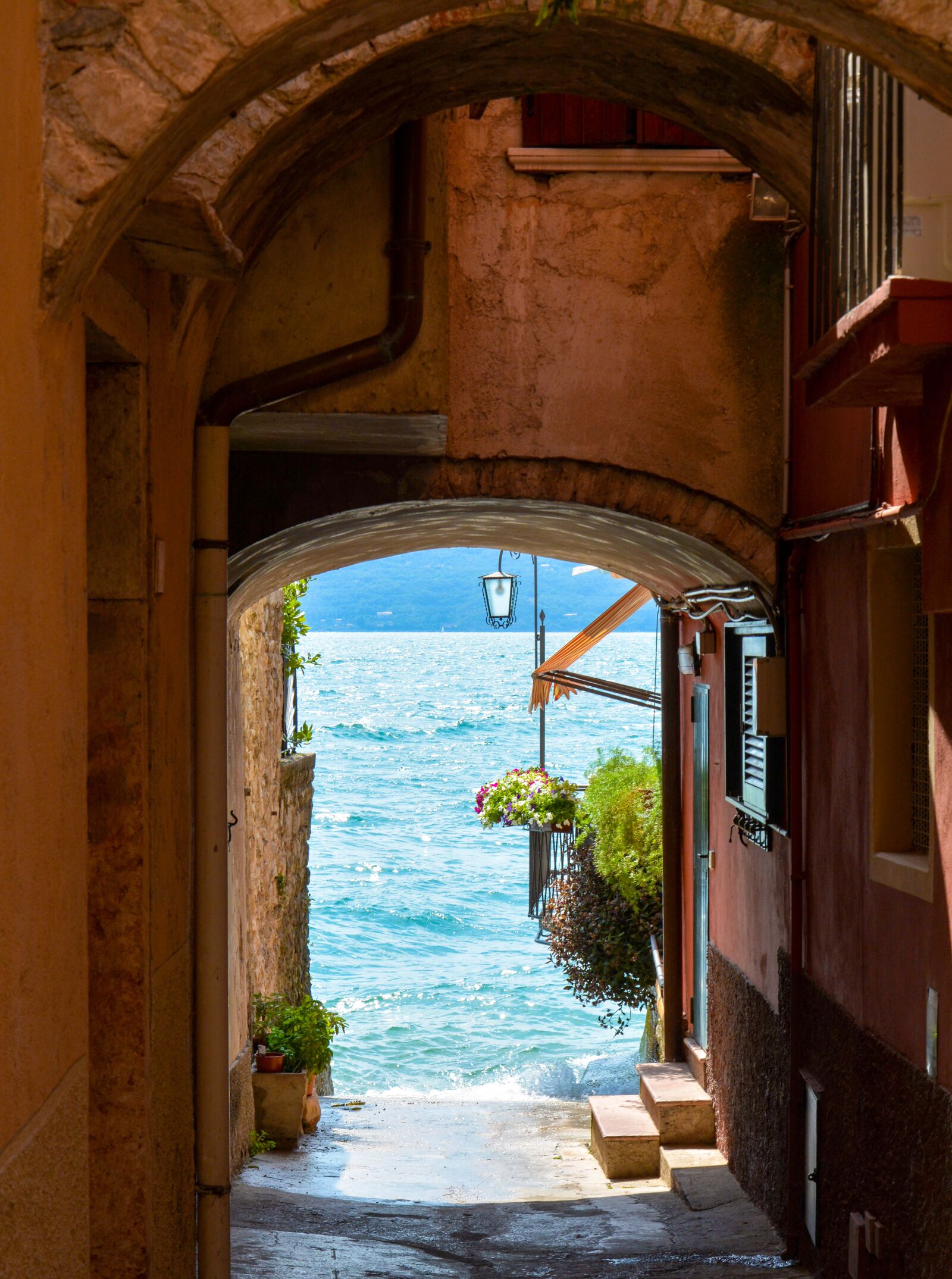 Nikon D7100 sample photo. Alley, streets, lake photography