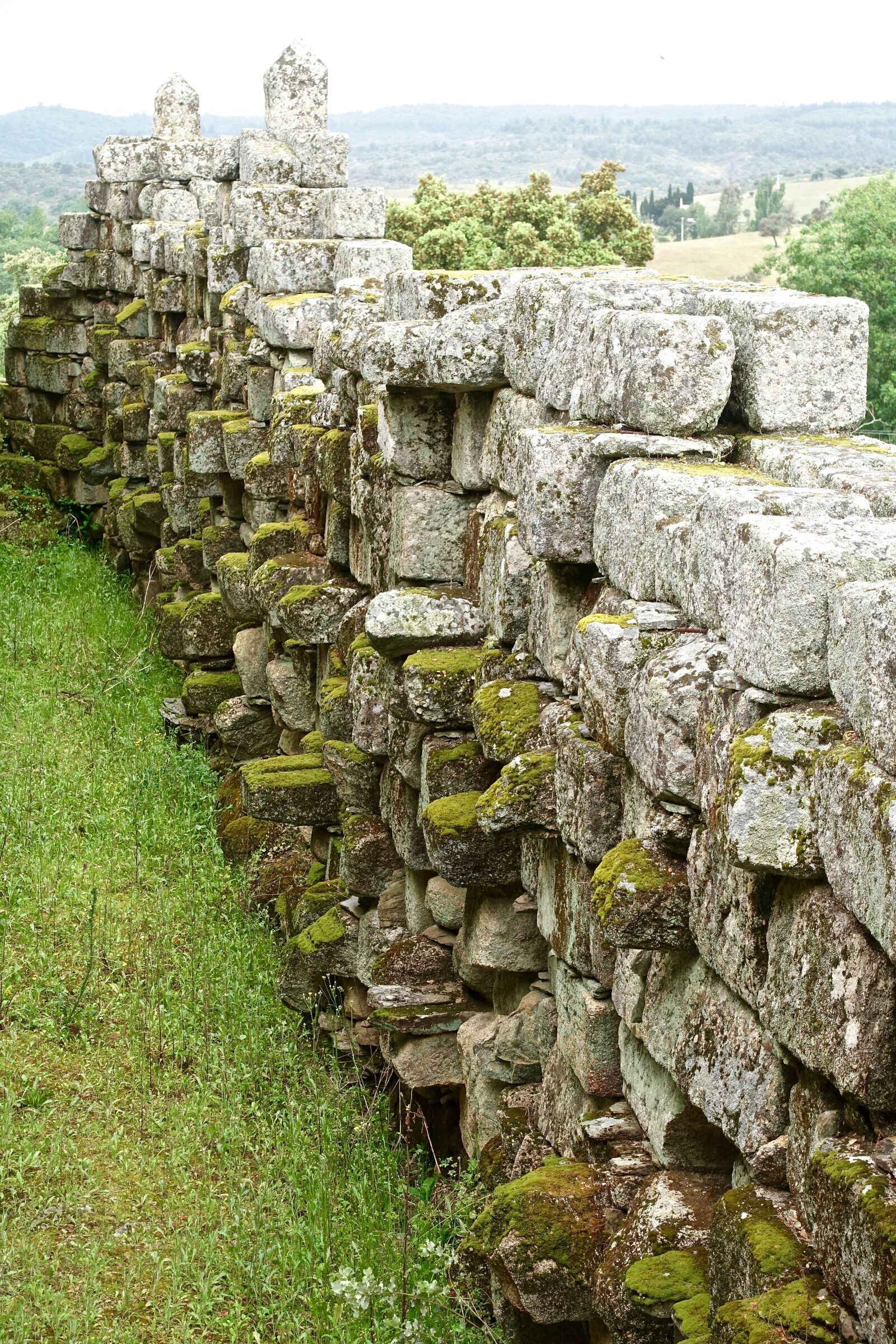Sony Cyber-shot DSC-RX100 III sample photo. Stone wall, blocks, broken photography