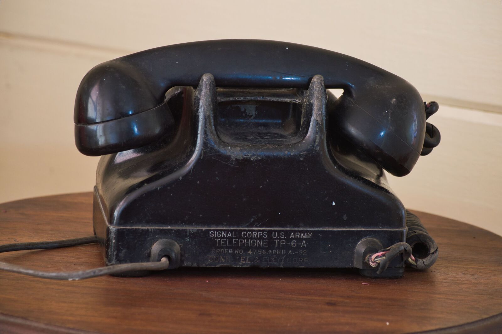 Nikon D3200 sample photo. Phone, vintage, old photography