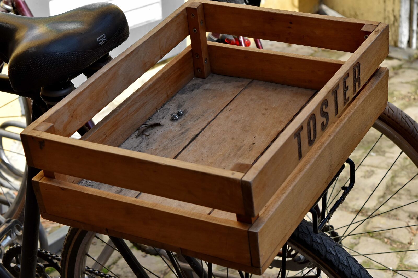 Nikon D5500 sample photo. Bicycle, nostalgia, box, wheel photography