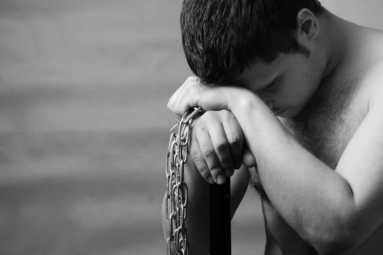 Nikon D7000 sample photo. Pain, man, chain photography
