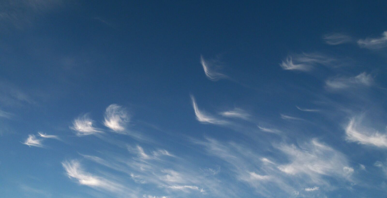 Panasonic Lumix DMC-FZ100 sample photo. Clouds, sky, blue photography