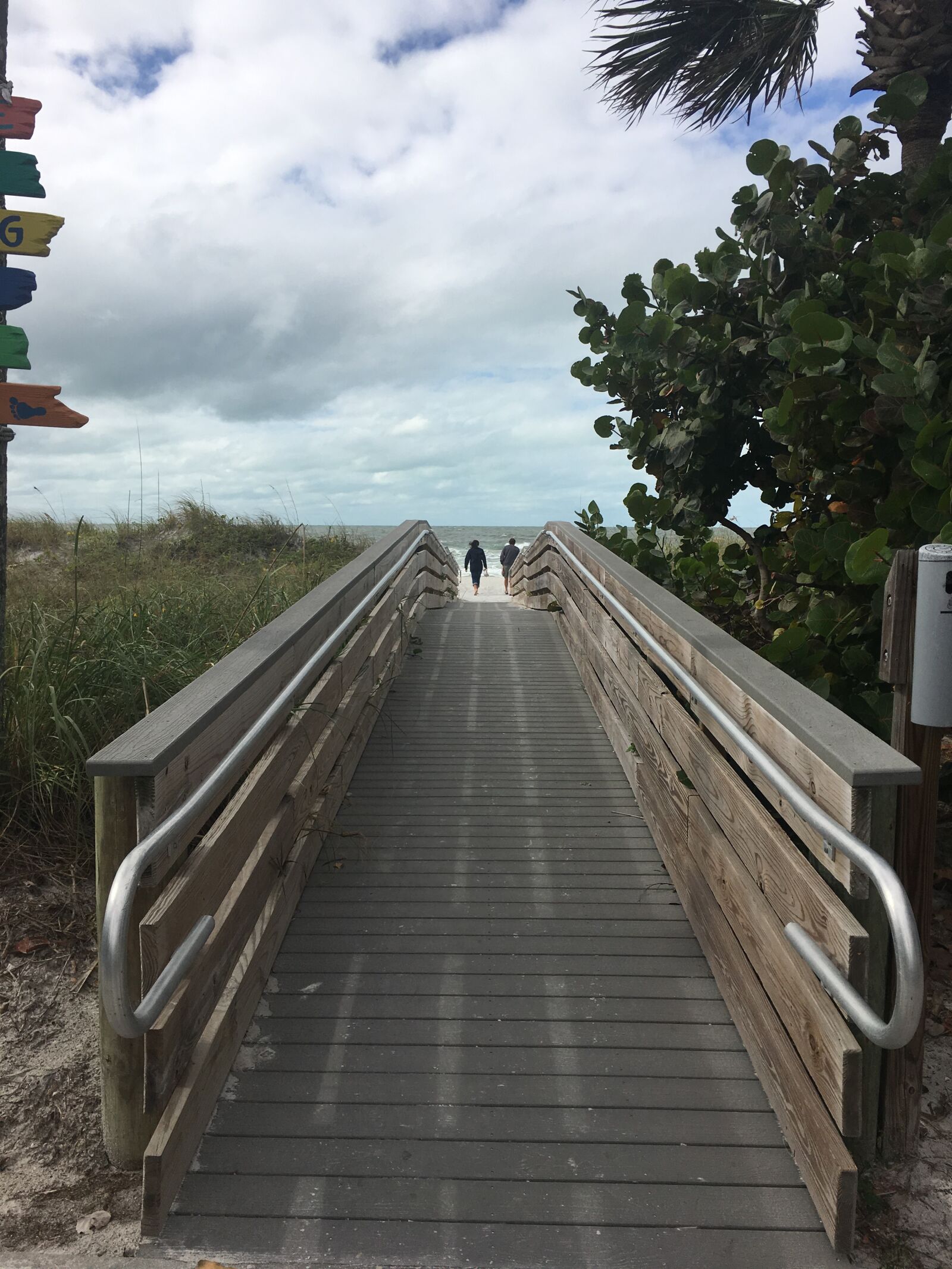 iPhone 6s Plus back camera 4.15mm f/2.2 sample photo. Florida, bridge, tourism photography