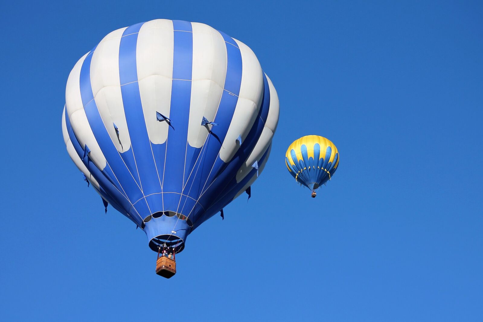 Canon EF 75-300mm f/4-5.6 sample photo. Hot air balloon, albuquerque photography
