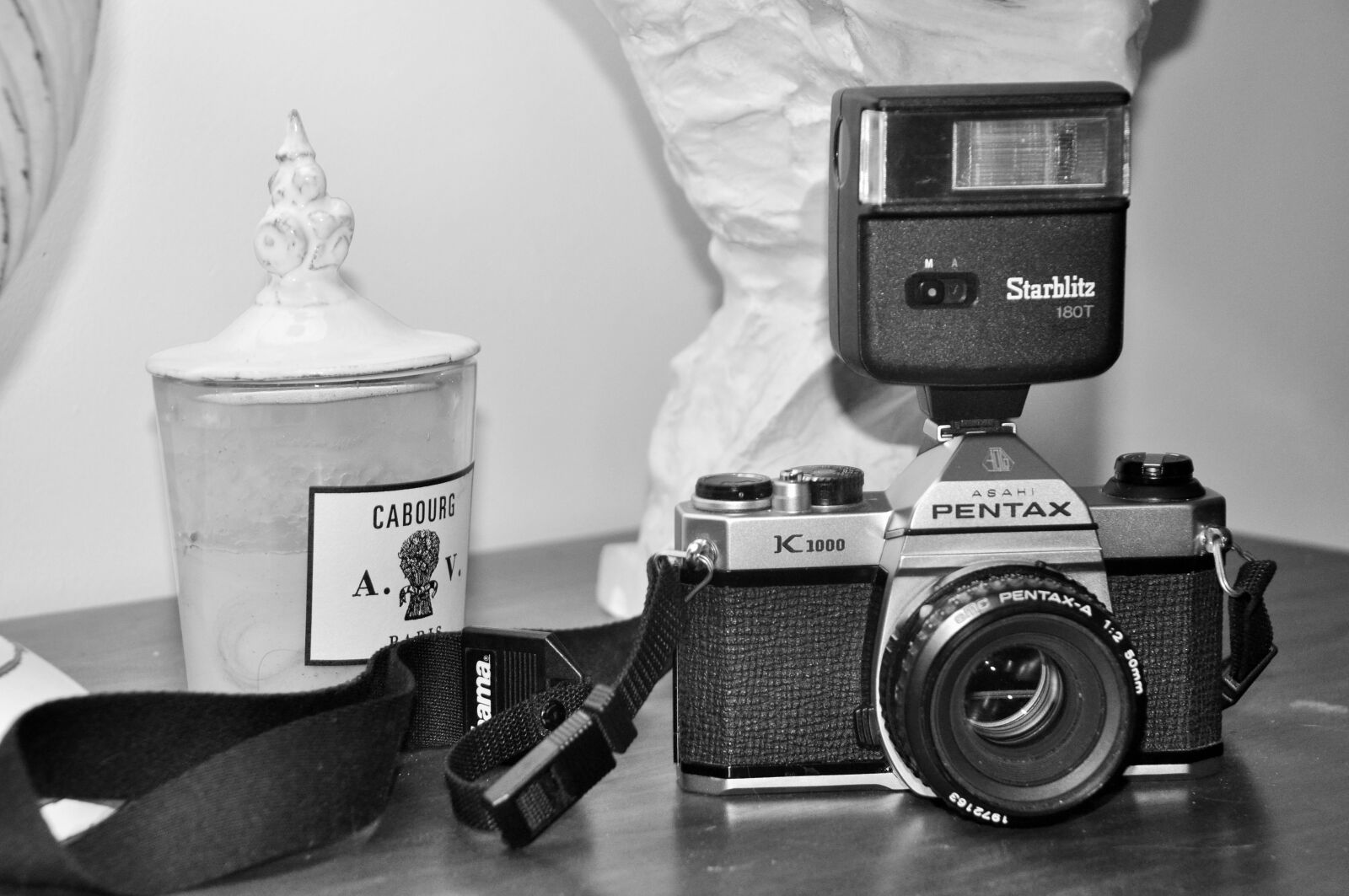 Nikon D90 sample photo. Picture, camera, black and photography