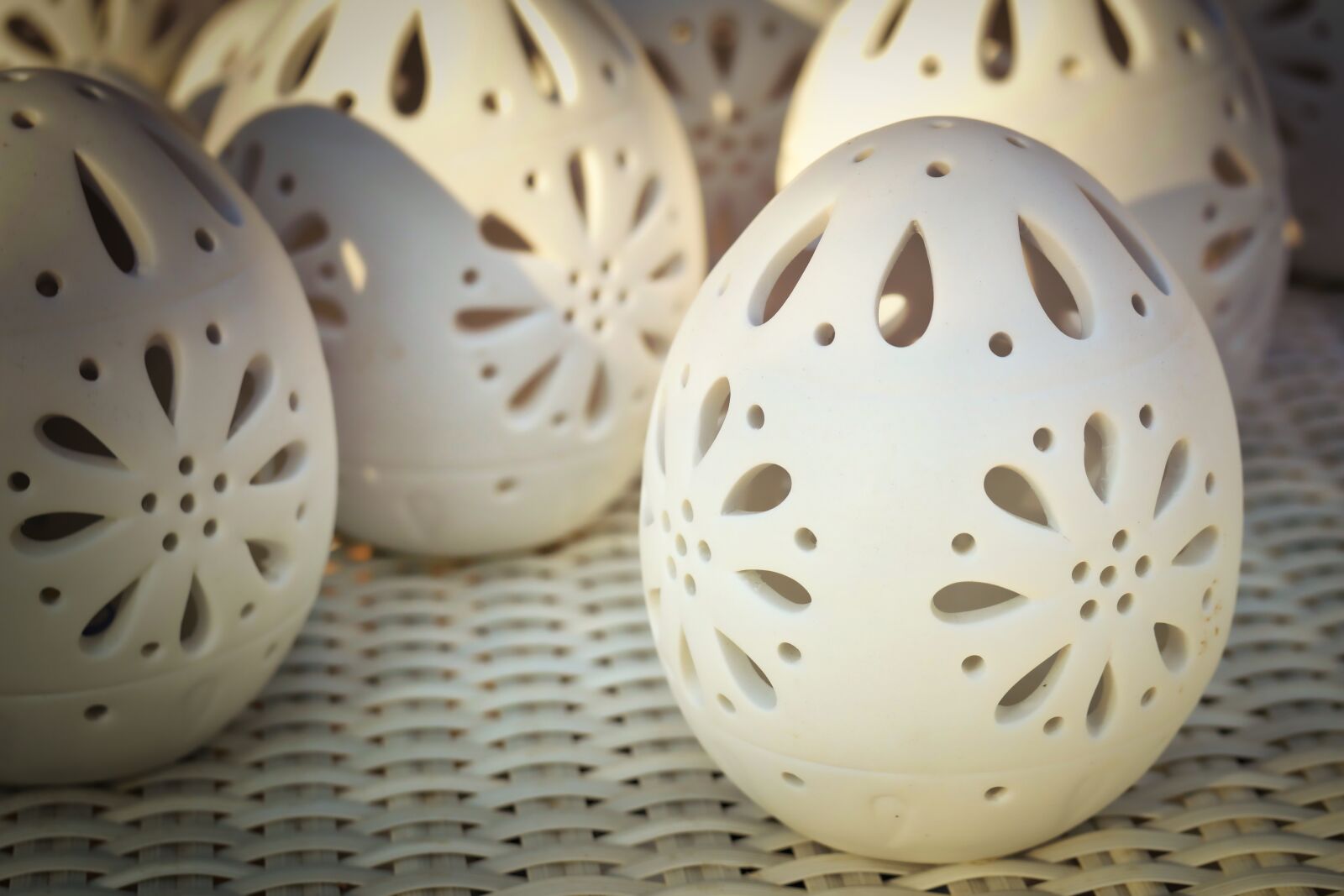 Panasonic Lumix DMC-GX8 sample photo. Easter, egg, food photography