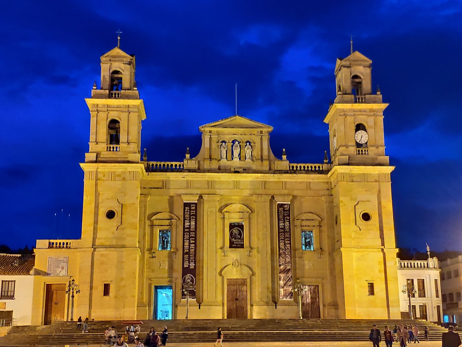 Xiaomi MI 8 sample photo. Church, chiquinquirá, colombia photography