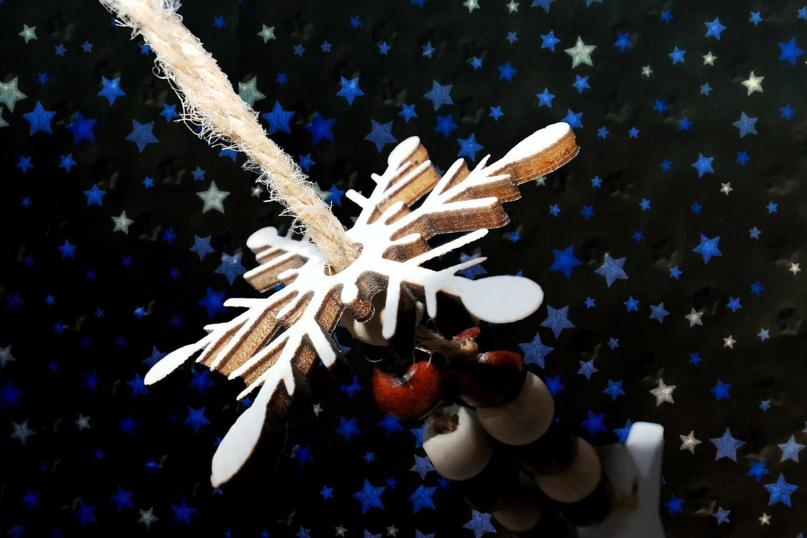 Panasonic Lumix DMC-LX10 (Lumix DMC-LX15) sample photo. Deco, winter, ice crystal photography