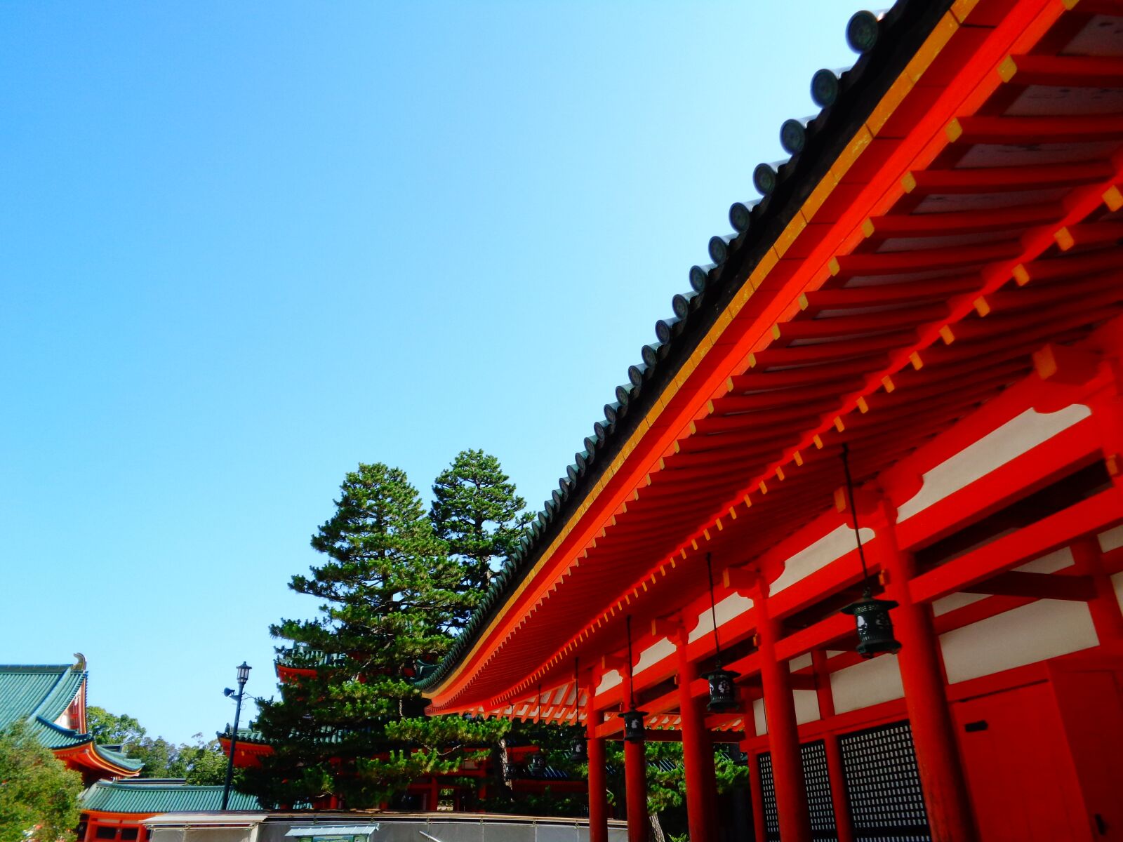 Sony Cyber-shot DSC-W830 sample photo. Shrine, red, traditional photography