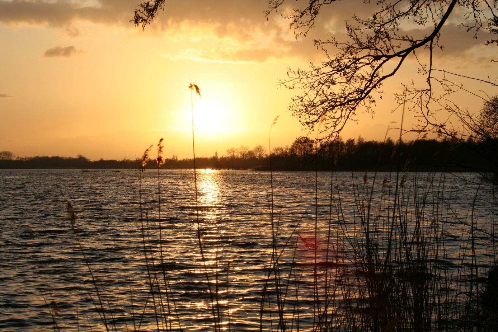 Canon EOS 350D (EOS Digital Rebel XT / EOS Kiss Digital N) sample photo. Sunset, dawn, nature photography