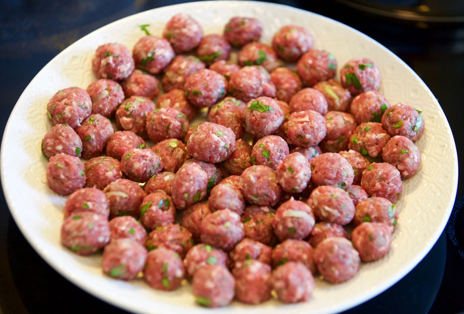 Canon EOS 5D Mark III sample photo. Meatball, tjena-kitchen, flat photography