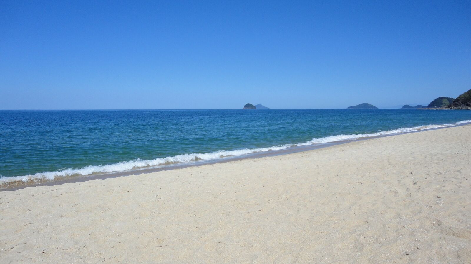Sony DSC-W380 sample photo. Beach, sand, tranquility photography