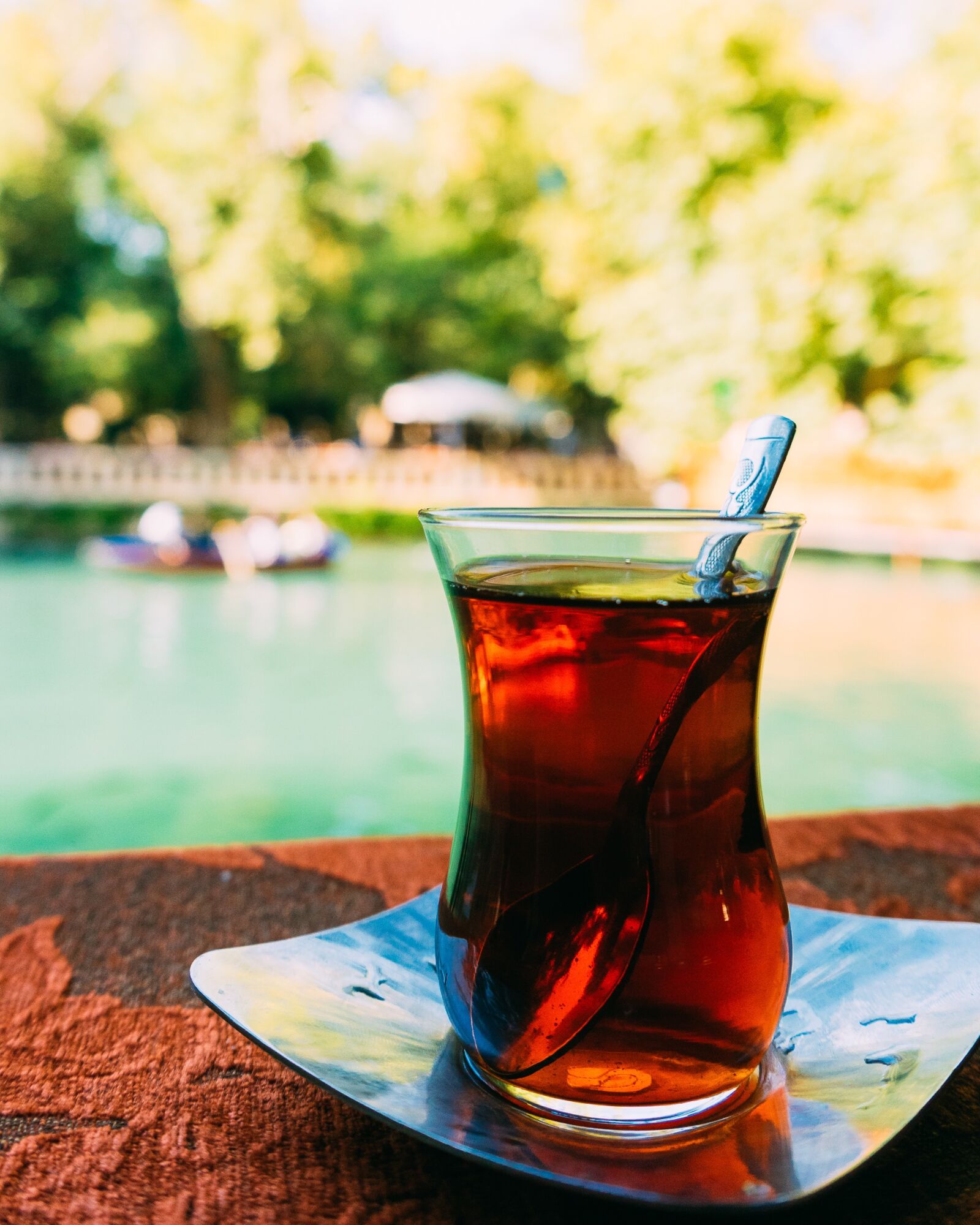 Sony a7 II + Sony FE 28-70mm F3.5-5.6 OSS sample photo. Tee, black tea, black photography