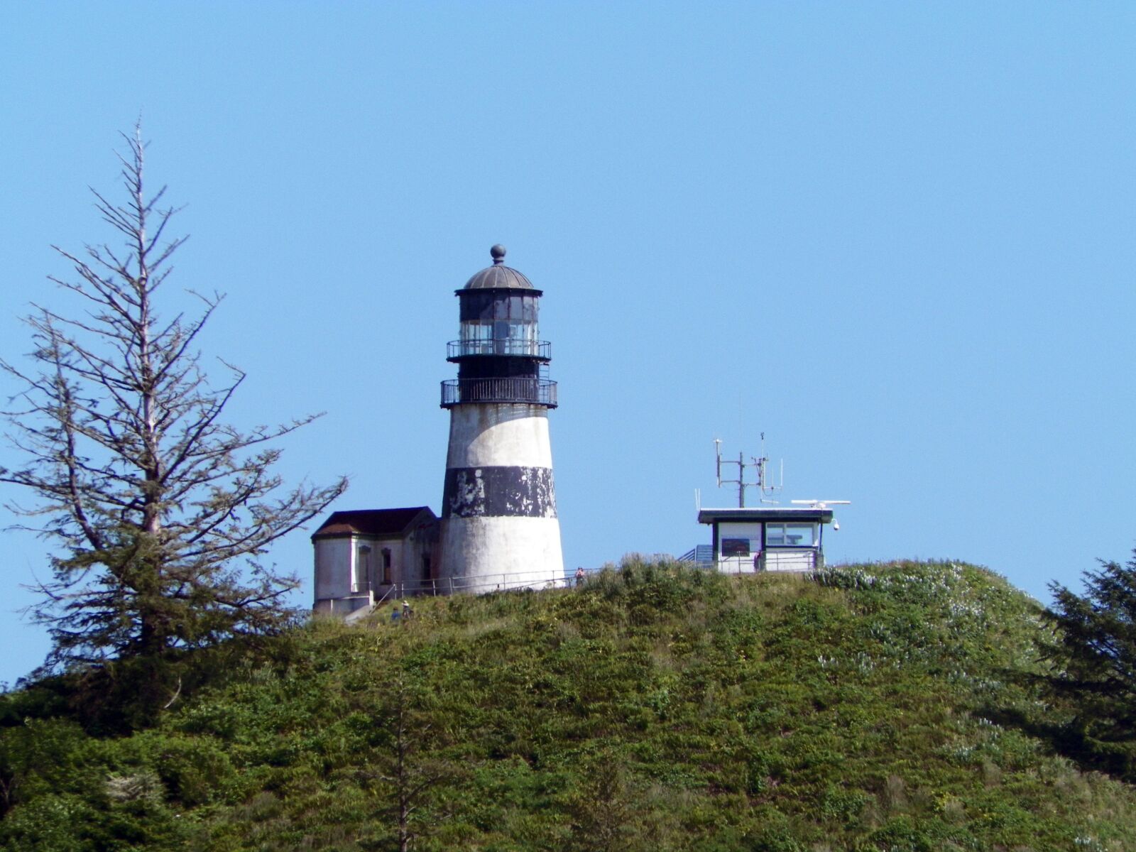 Kodak EASYSHARE Z5010 DIGITAL CAMERA sample photo. Lighthouse, green, sky photography