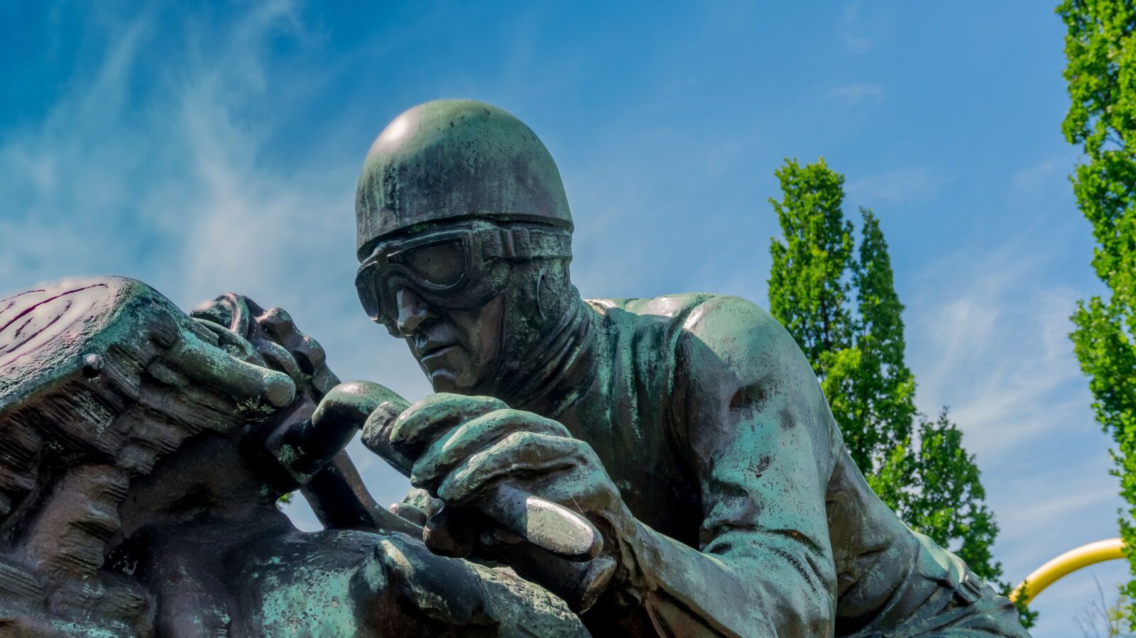 Sony Alpha a5000 (ILCE 5000) sample photo. Monument, figure, sculpture photography