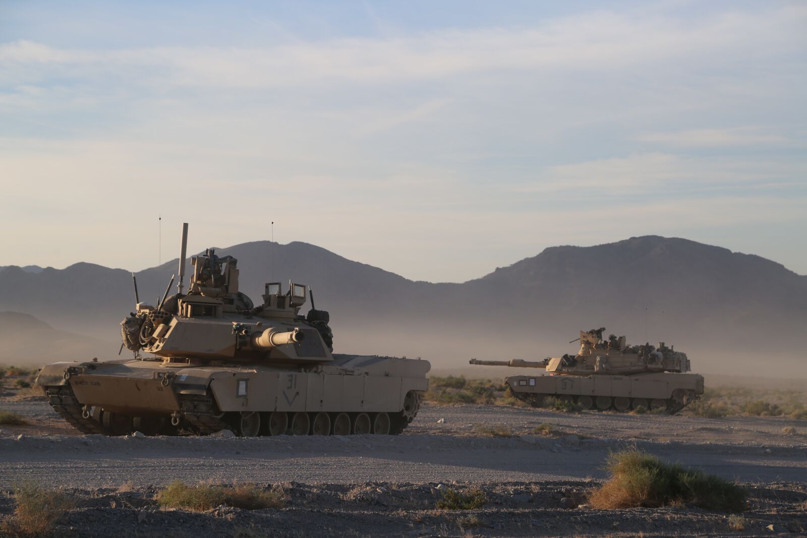 Canon EF 24-105mm F4L IS USM sample photo. M1a2 abrams, exercise, heavy photography