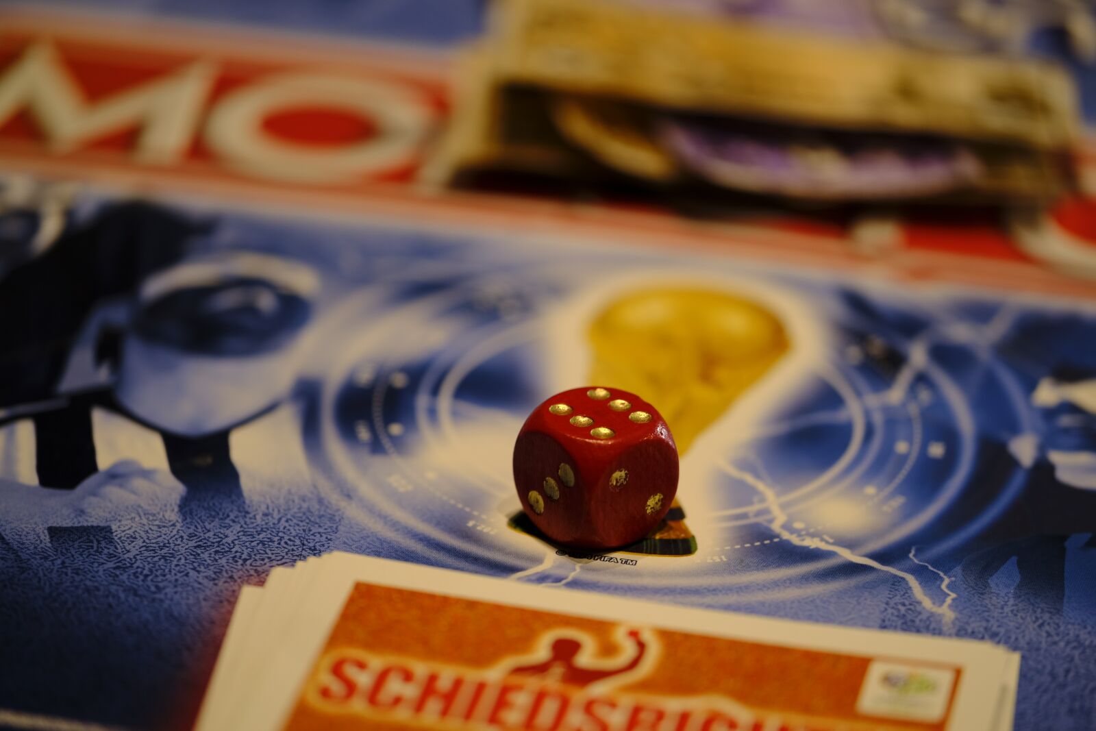 Fujifilm X-T2 + Fujifilm XF 80mm F2.8 R LM OIS WR Macro sample photo. Board game, play, gesellschaftsspiel photography