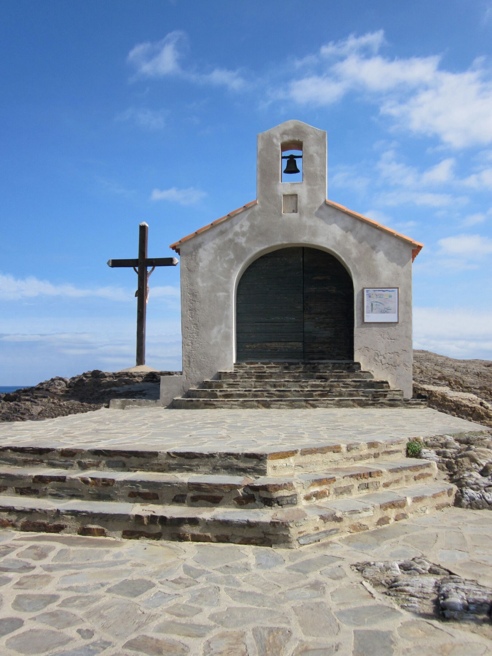 Canon PowerShot SD1300 IS (IXUS 105 / IXY 200F) sample photo. St vincent, chapel, collioure photography