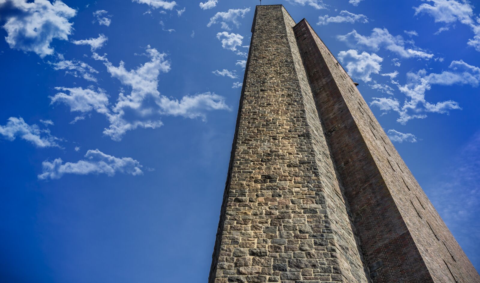 Sony a7 II sample photo. Tower, monument, sky photography
